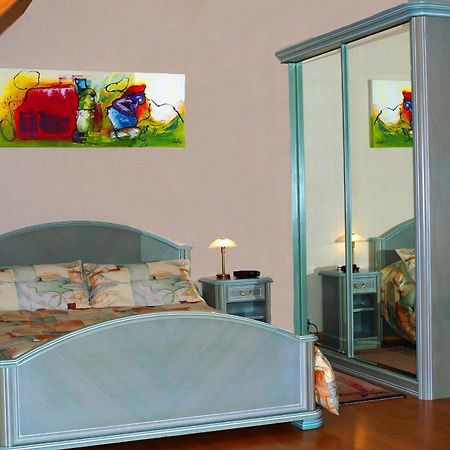 Chambre D'Hotes Miraflores Malestroit エクステリア 写真